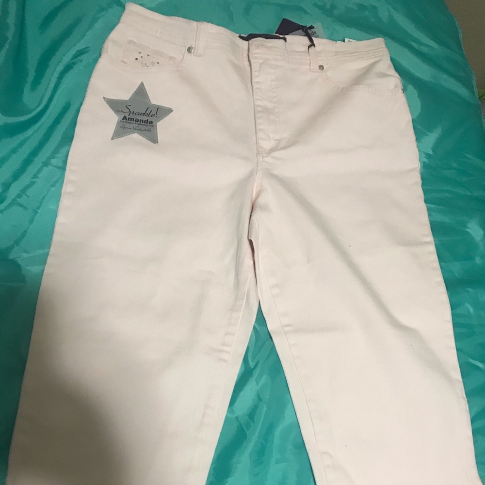Gloria Vanderbilt pink Capri